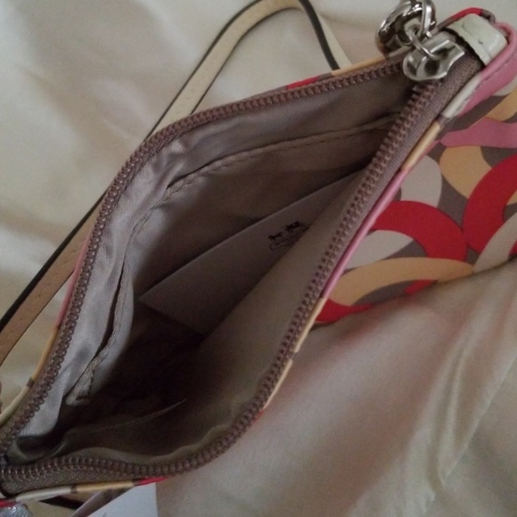 Coach Kristen Chain Link Print Sateen Wristlet - Picture 3 of 7